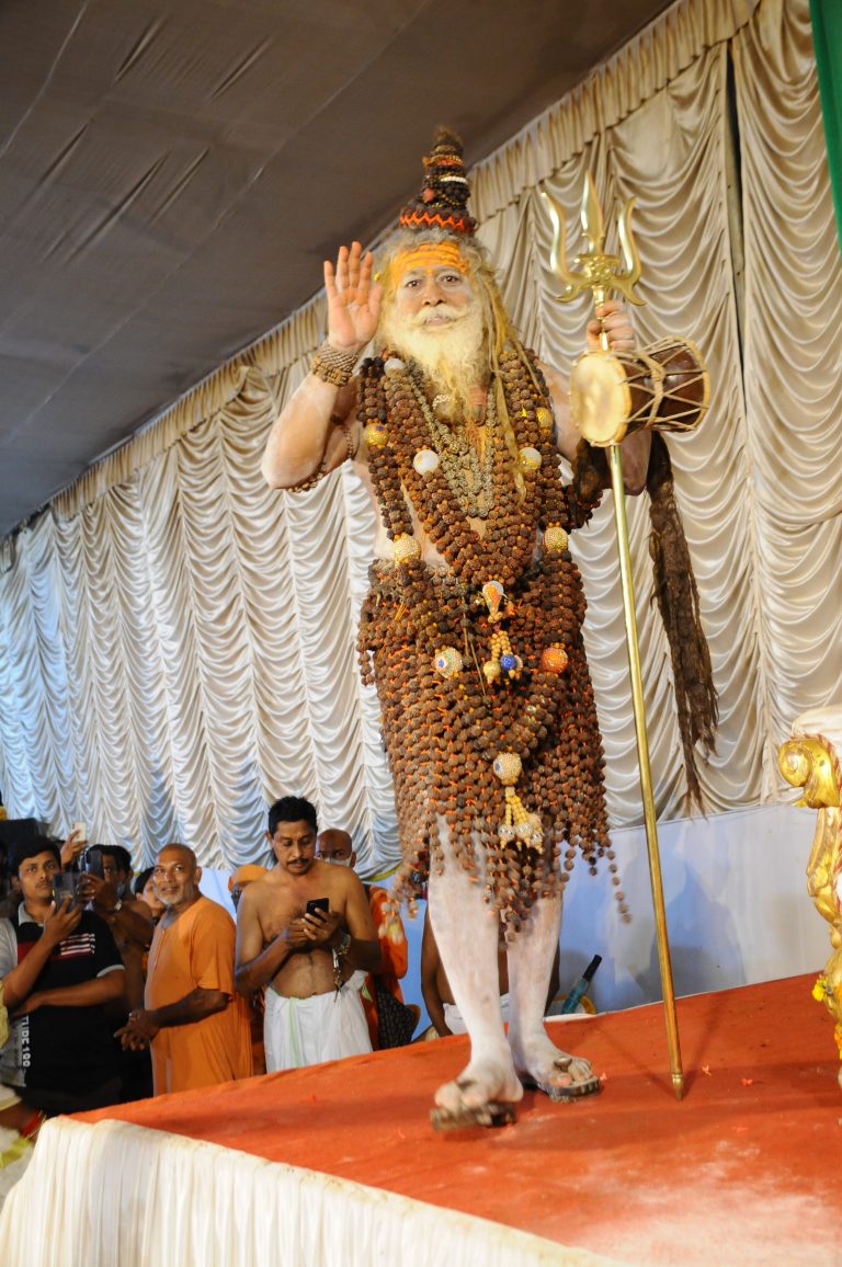 1008 Maha Mandaleshwar Sri Sri Kailasapuri Swami